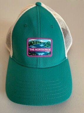 The North Face Trucker Hat – Teal/Green Mesh Snapback